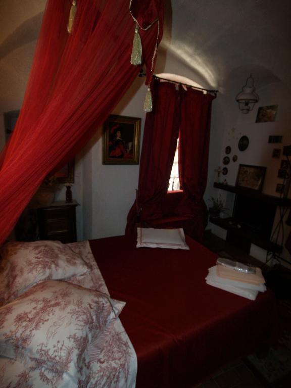 Le Petit Chateau Bed & Breakfast Dolceacqua Room photo
