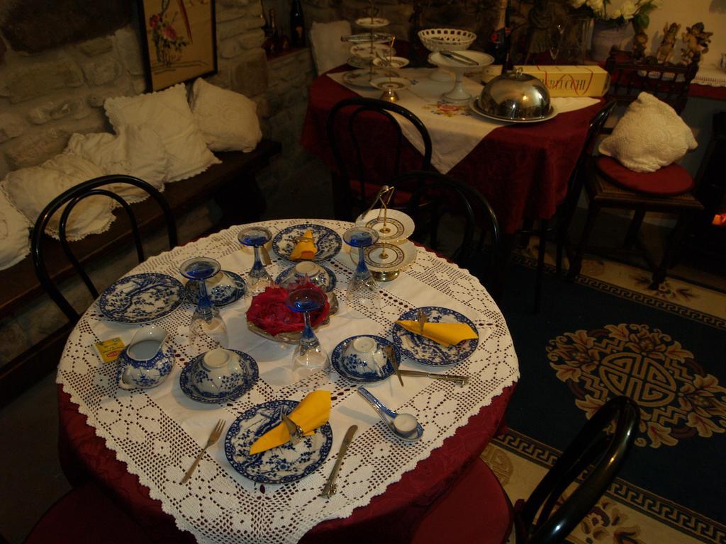 Le Petit Chateau Bed & Breakfast Dolceacqua Exterior photo