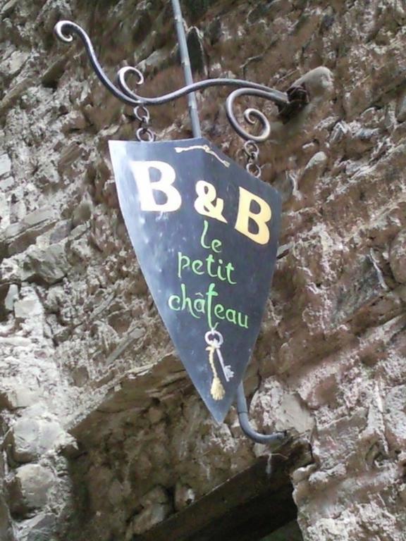 Le Petit Chateau Bed & Breakfast Dolceacqua Exterior photo