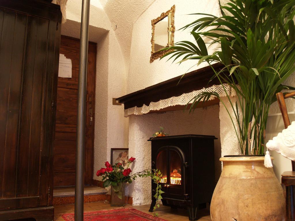 Le Petit Chateau Bed & Breakfast Dolceacqua Room photo